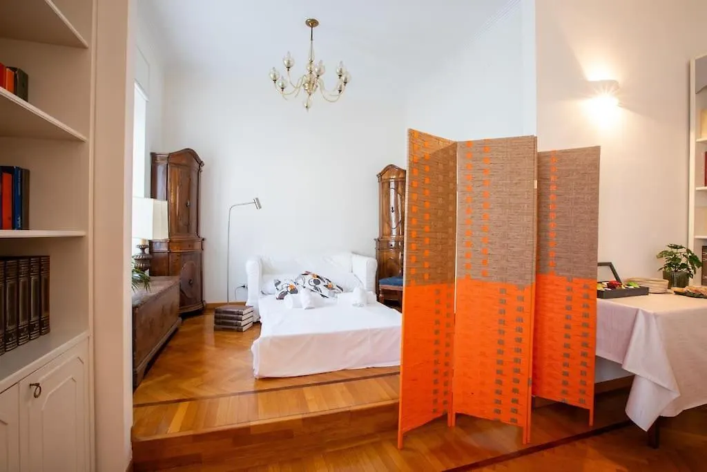 Porta Venezia - Duomo - Elegant Suite Milan 0*,  Italy