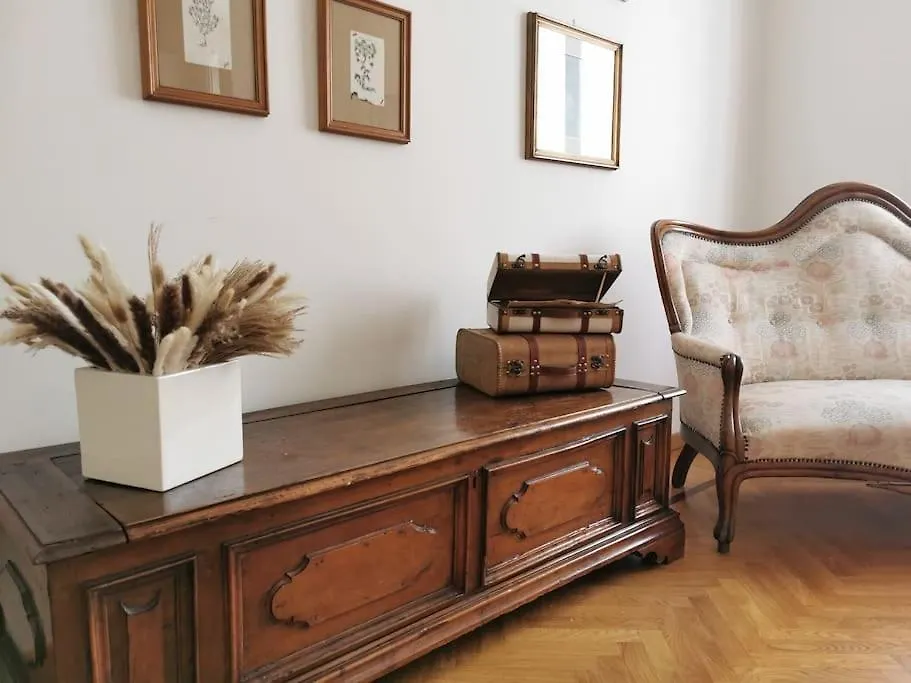 Apartment Porta Venezia - Duomo - Elegant Suite Milan Italy